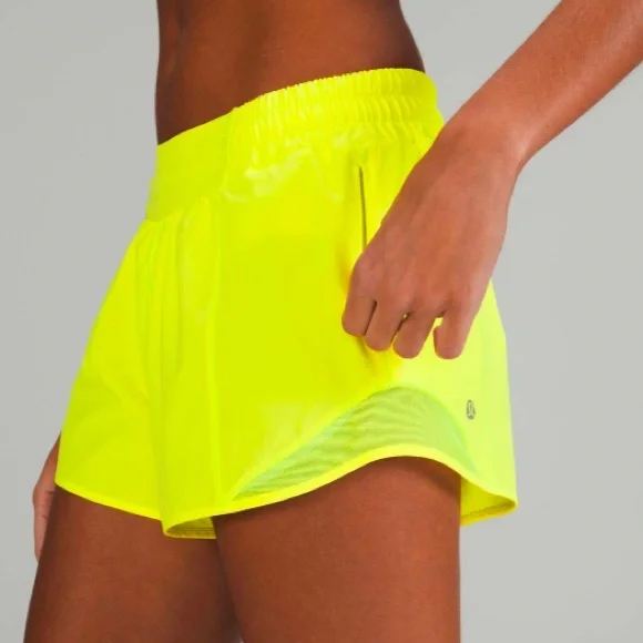 LULULEMON HOTTY HOT LOW-RISE LINED SHORT